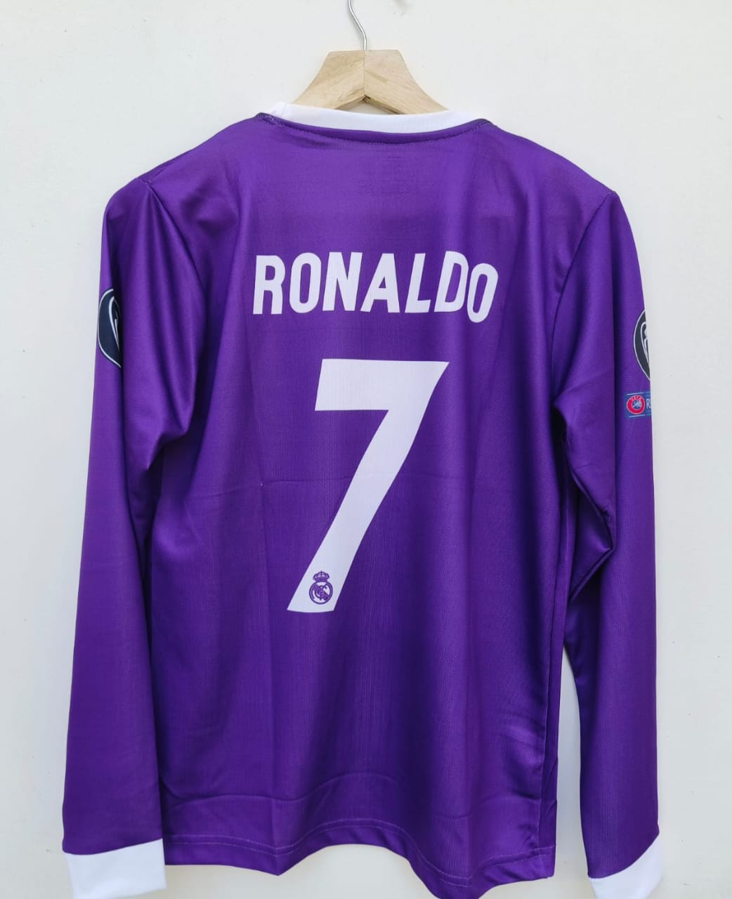 Real Madrid 2016-17 away  (RONALDO) - View 2
